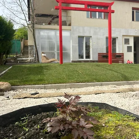 Zen Apartment *